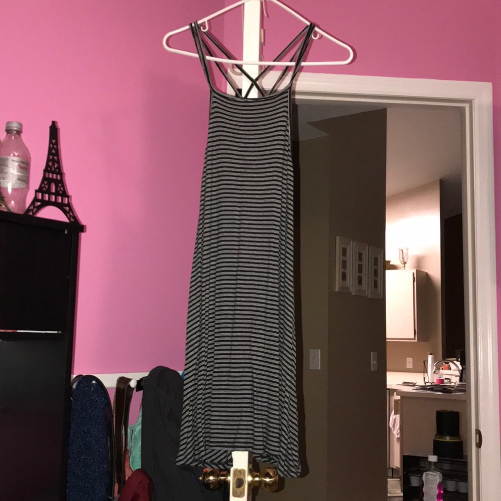 AE strapping black & white dress